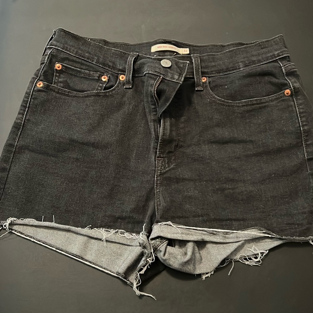 Levi’s shorts